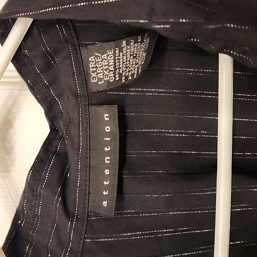 Button down blouse - Picture 2 of 6
